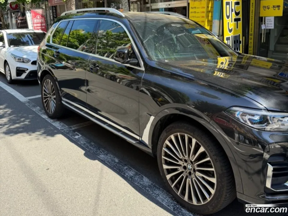 BMW X7 xDrive 40i 6 2022 — thumbnail 2