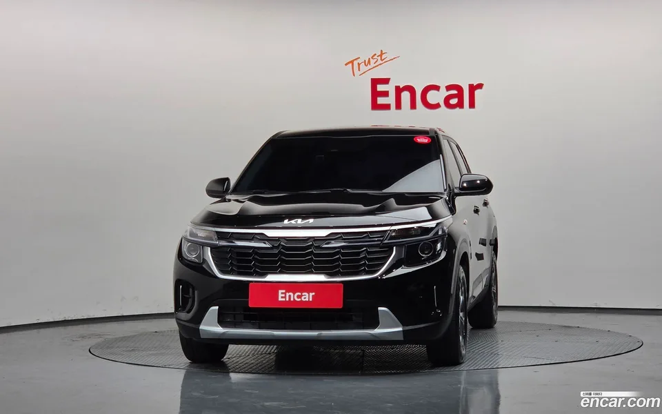 Kia Seltos 2.0 2WD 2023 — thumbnail 3