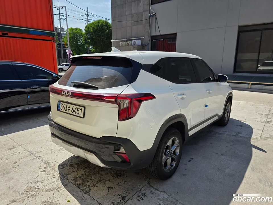 Kia Seltos 1.6 2WD 2022 — thumbnail 2