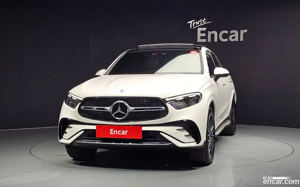 Mercedes-Benz GLC-Class GLC300 4MATIC 2024 — thumbnail 3