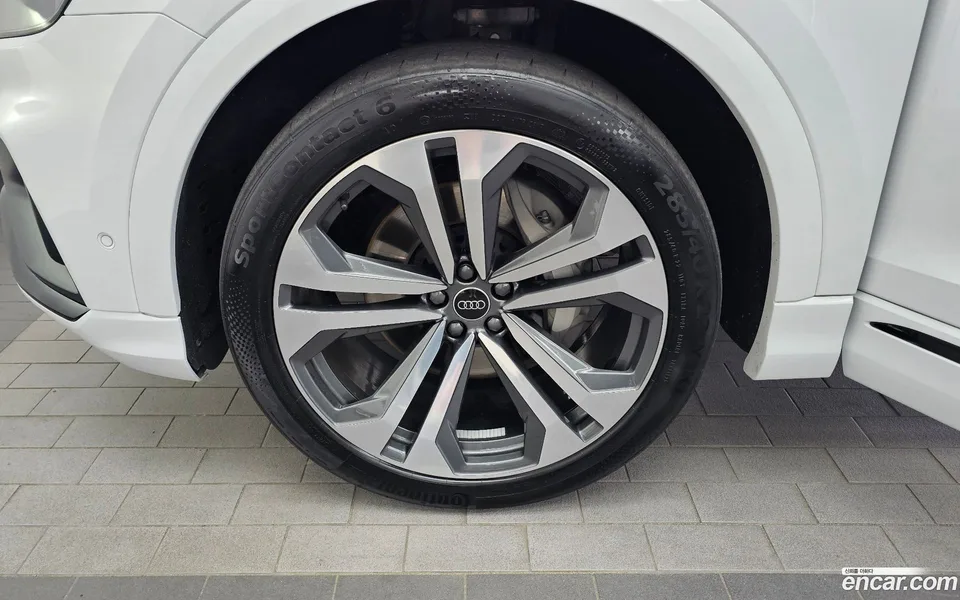 Audi Q8 (4M) 55 TFSI 2023 — thumbnail 2