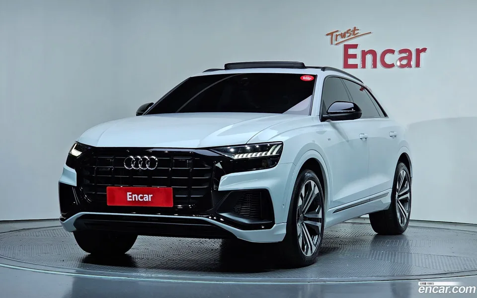 Audi Q8 (4M) 55 TFSI 2023 — photo 1, buy with delivery to Moscow