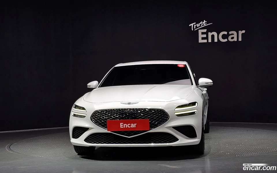 Genesis G70 2.5T 2WD 2023 — thumbnail 3