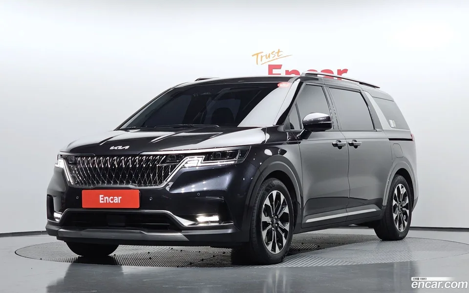 Kia Carnival 9 2023 — photo 1, buy with delivery to Moscow
