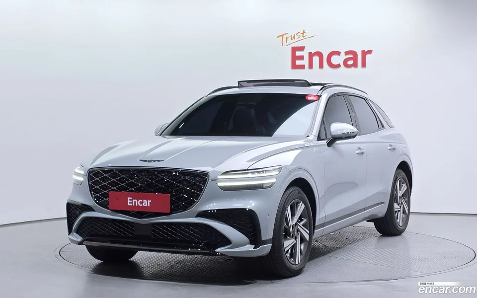 Genesis GV70 2.5T 2WD 2025 — photo 1, buy with delivery to Moscow