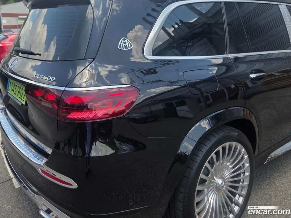 Mercedes-Benz GLS-Class GLS600 4MATIC 2025 — thumbnail 3