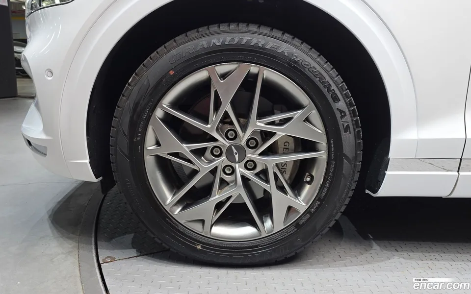 Genesis GV70 2.5T AWD 2023 — thumbnail 2