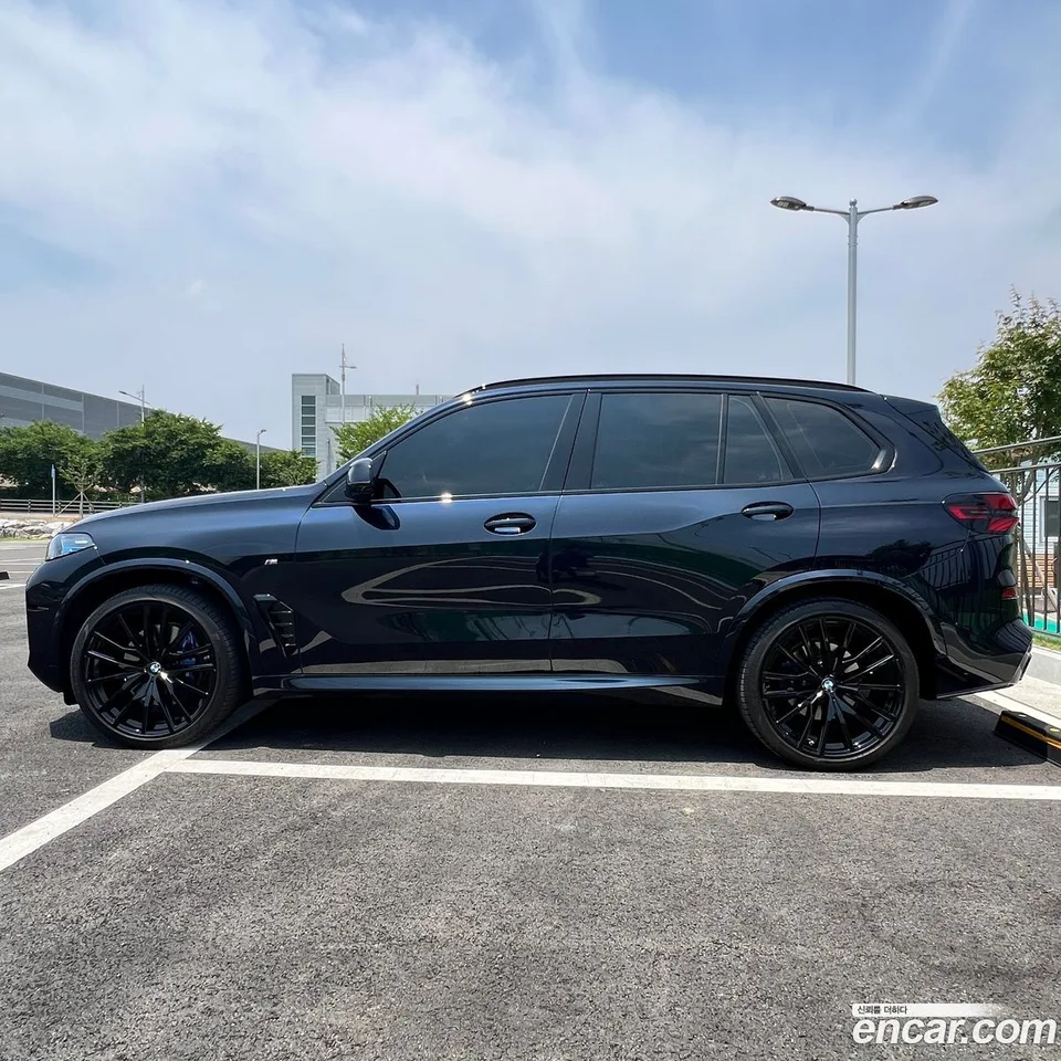 BMW X5 xDrive 40i M 2024 — photo 1, buy with delivery to Moscow