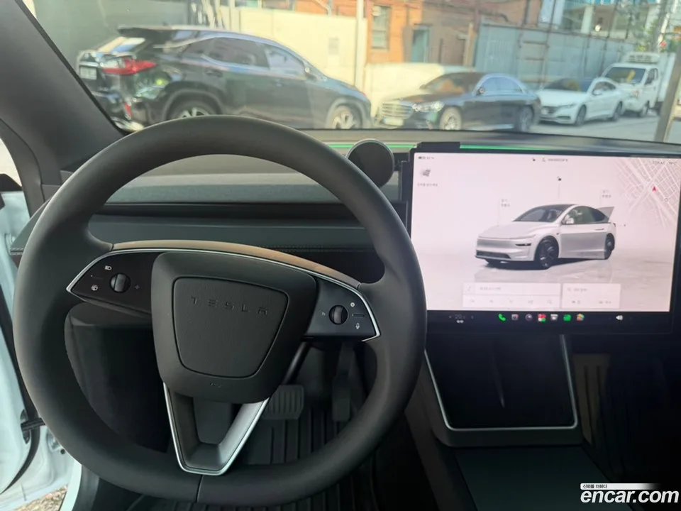 Tesla Model Y RWD 2026 — thumbnail 5
