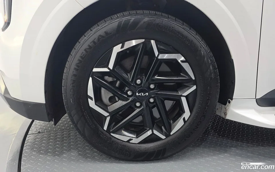 Kia Carnival 9 2024 — thumbnail 2
