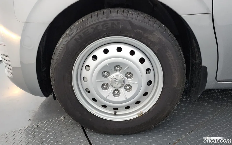 Hyundai Staria 5 2025 — миниатюра 2