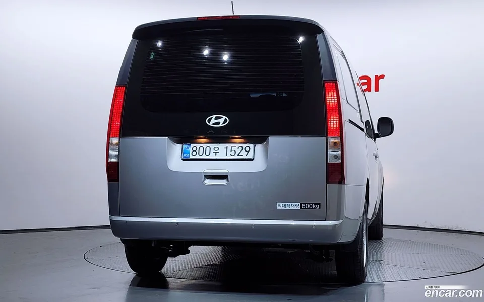 Hyundai Staria 5 2025 — миниатюра 4