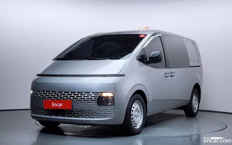 Hyundai Staria 2025 купить в Москве