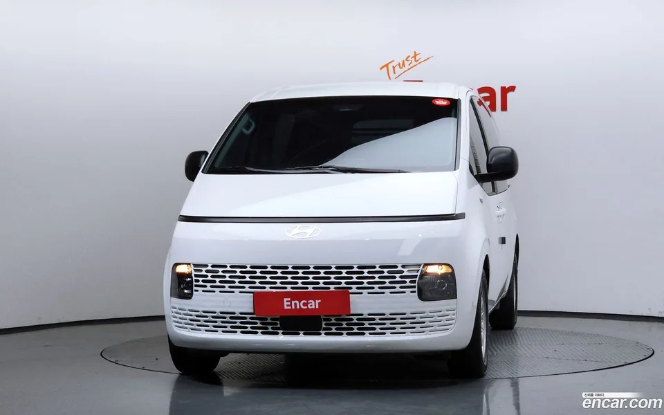 Hyundai Staria 5 2024 — thumbnail 3