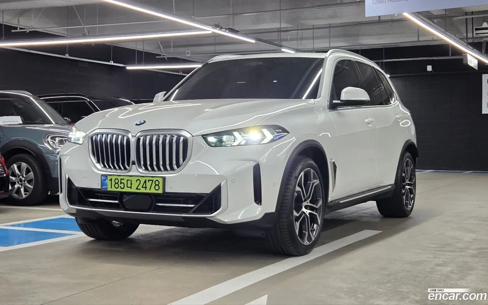 BMW X5 xDrive 30d xLine 2025 — photo 1, buy with delivery to Moscow