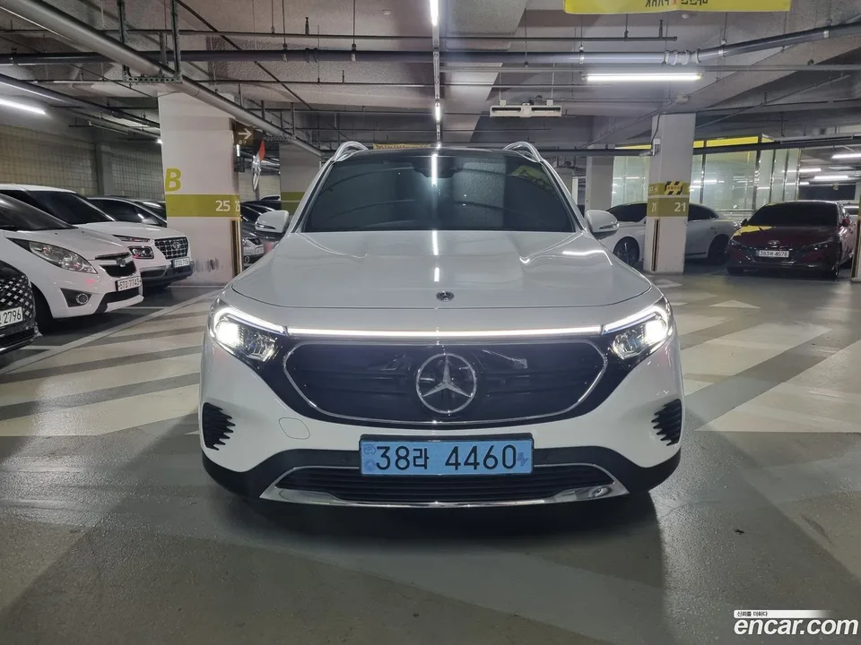 Mercedes-Benz EQB EQB300 4MATIC 2024 — photo 1, buy with delivery to Moscow