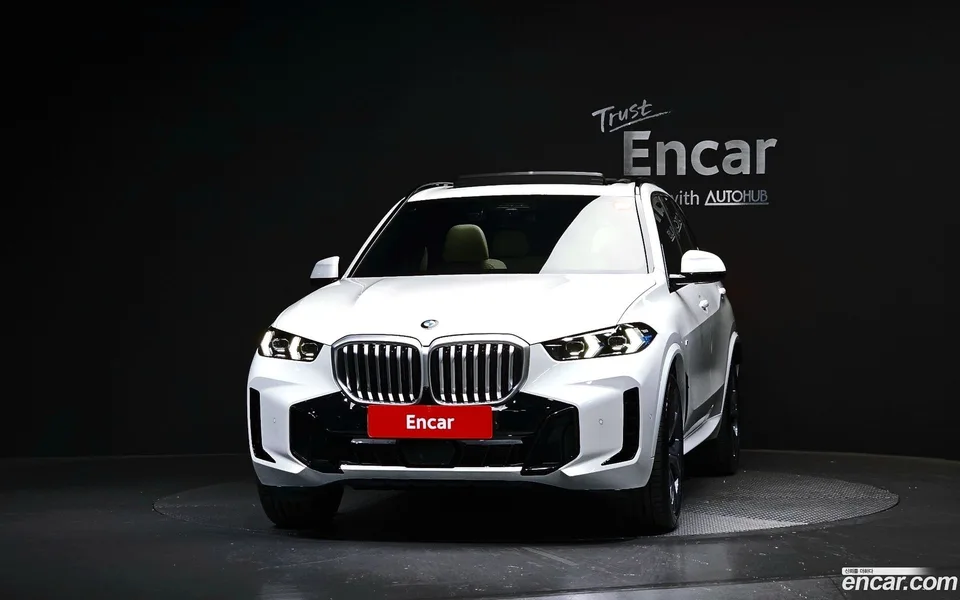 BMW X5 xDrive 40i M 2025 — thumbnail 3