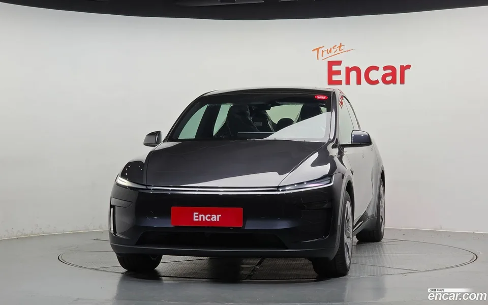 Tesla Model Y L AWD 2026 — миниатюра 3