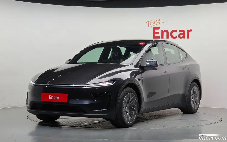 Tesla Model Y L AWD 2026 — фото 1, купить с доставкой в Москву