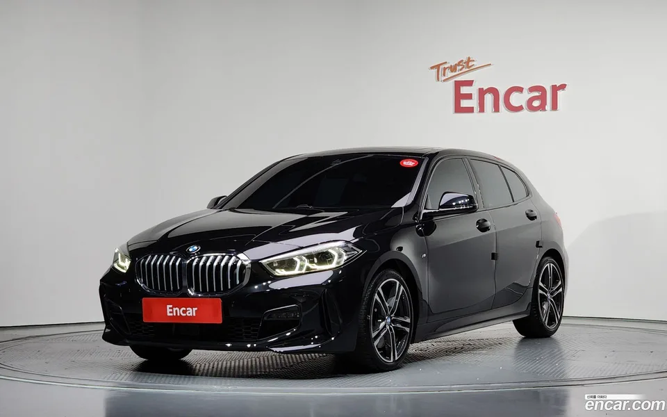 BMW 1 Series 120i M 2024 — photo 1, buy with delivery to Moscow