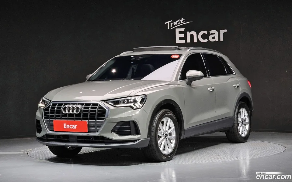 Audi Q3 35 TDI 2023 — photo 1, buy with delivery to Moscow