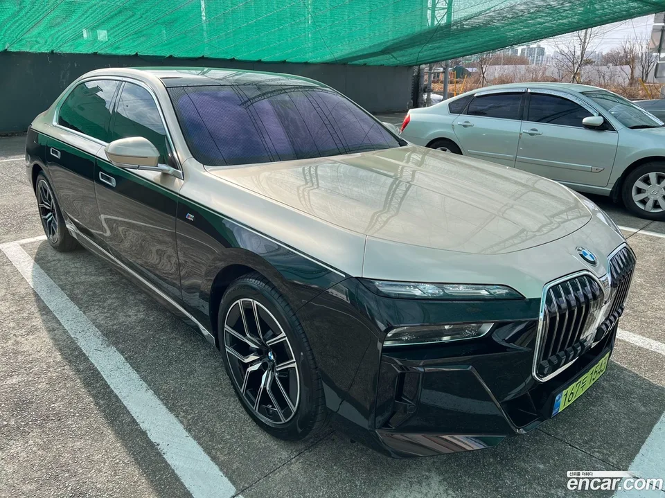 BMW 7 Series 740i xDrive M 2025 — thumbnail 3