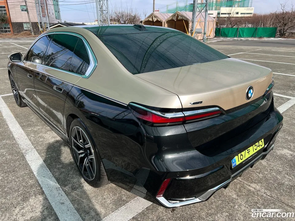 BMW 7 Series 740i xDrive M 2025 — thumbnail 4