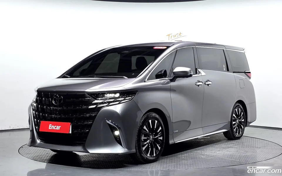 Toyota Alphard 2.5 HEV AWD 2025 — photo 1, buy with delivery to Moscow