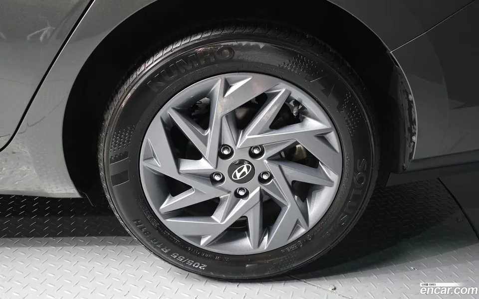 Hyundai Avante CN7 1.6 2024 — thumbnail 2