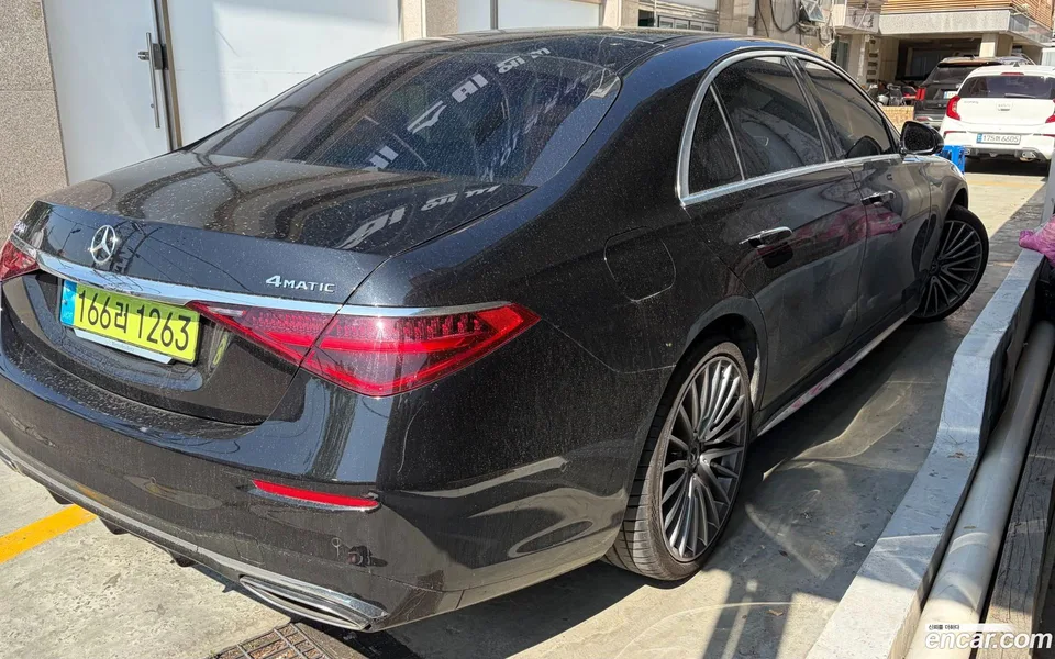 Mercedes-Benz S-Class S500L 4MATIC 2024 — thumbnail 4