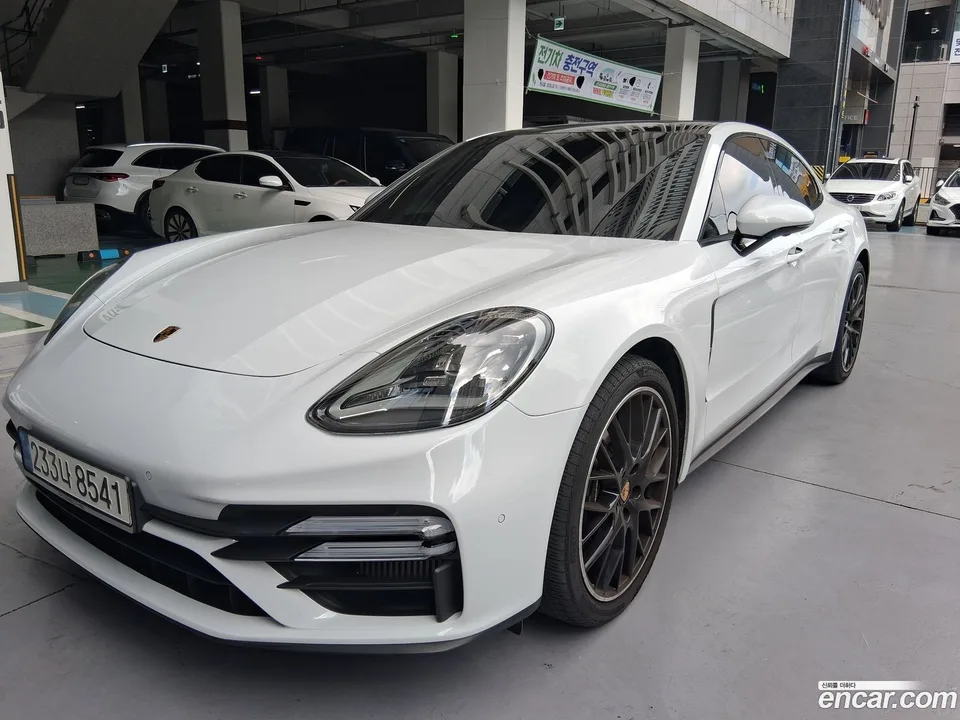 Porsche Panamera (971) 2.9 AWD 2022 — photo 1, buy with delivery to Moscow