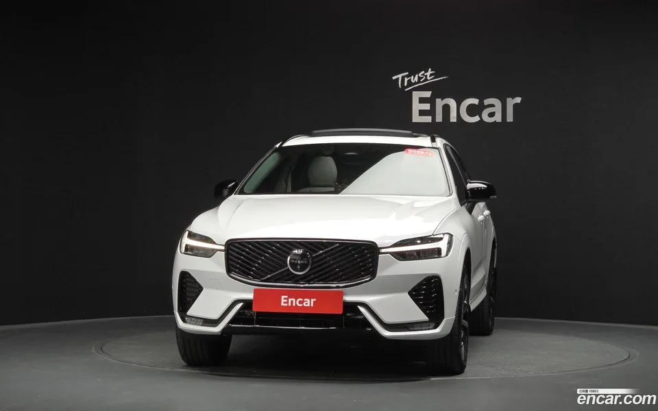 Volvo XC60 B5 2025 — thumbnail 3