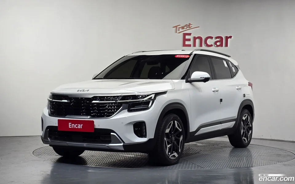 Kia Seltos 1.6 2WD 2024 — photo 1, buy with delivery to Moscow