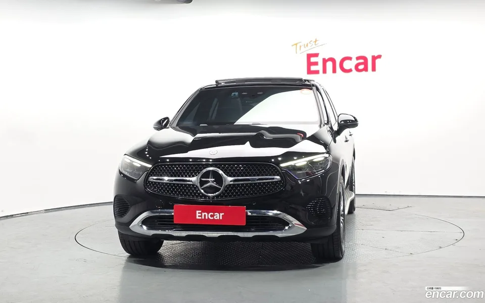 Mercedes-Benz GLC-Class GLC300 4MATIC 2025 — thumbnail 3