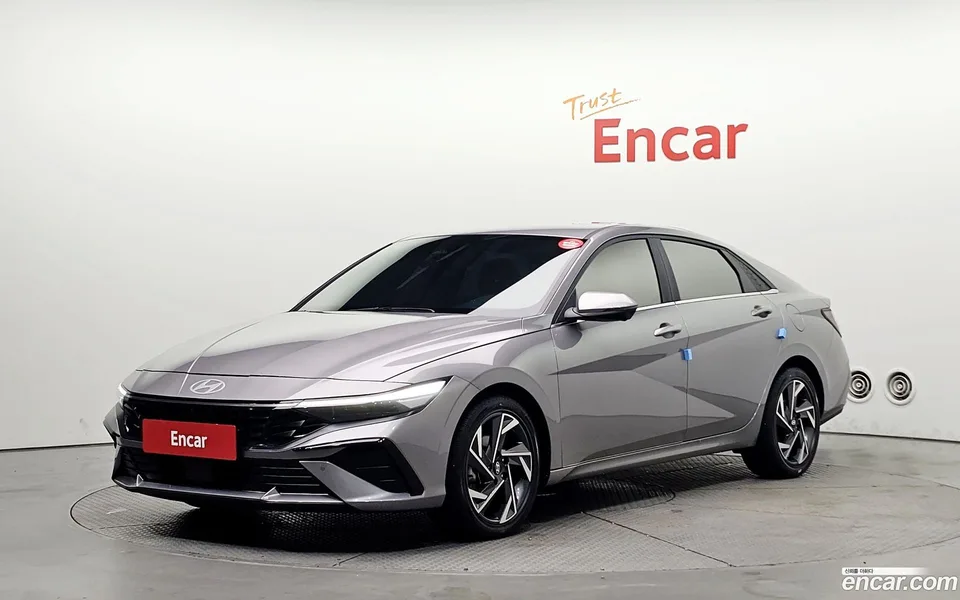 Hyundai Avante CN7 Hybrid 2023 — photo 1, buy with delivery to Moscow