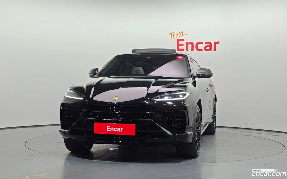 Lamborghini Urus 4.0 V8 SE 2025 — thumbnail 3