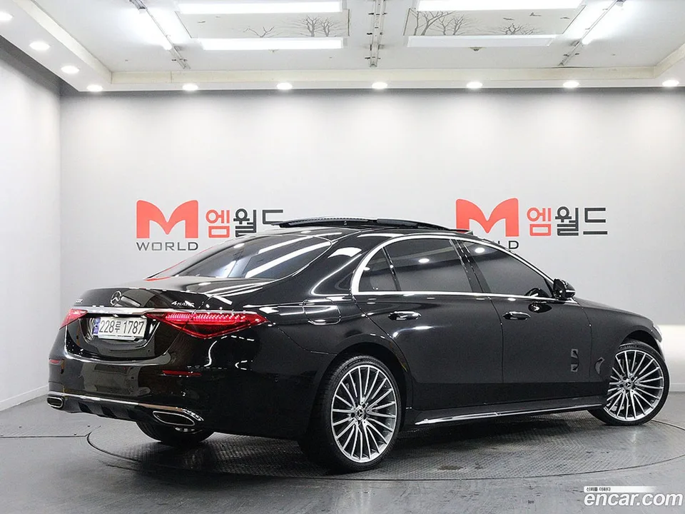 Mercedes-Benz S-Class S500L 4MATIC 2023 — thumbnail 3