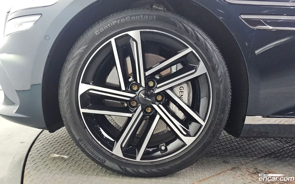 Genesis G80 2.5 AWD 2025 — thumbnail 2