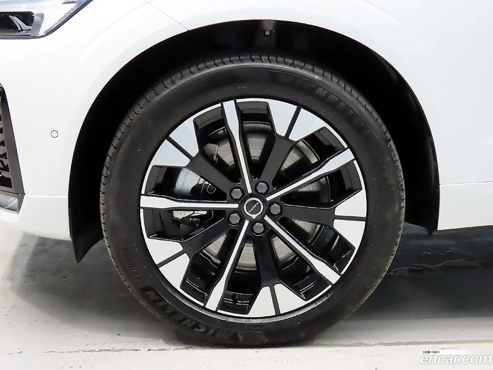 Volvo XC60 B5 2025 — thumbnail 5