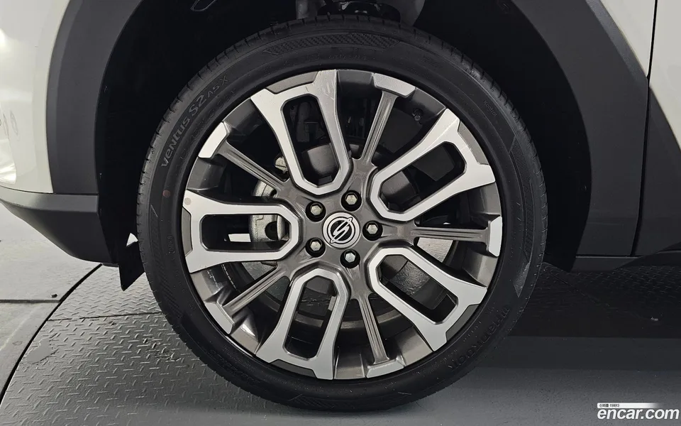 KG Mobility Torres 1.5 2WD 2023 — thumbnail 2
