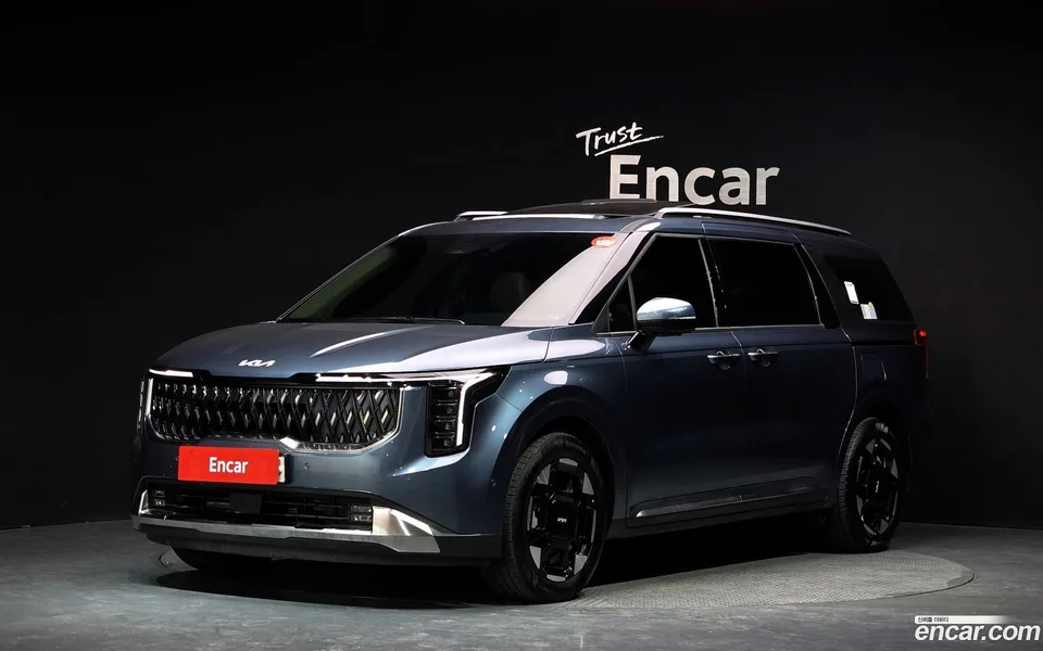 Kia Carnival HEV 9 2024 — photo 1, buy with delivery to Moscow