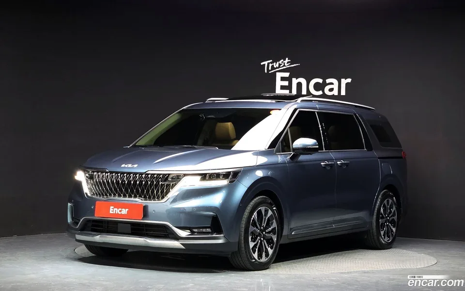 Kia Carnival 7 2022 — фото 1, купить с доставкой в Москву