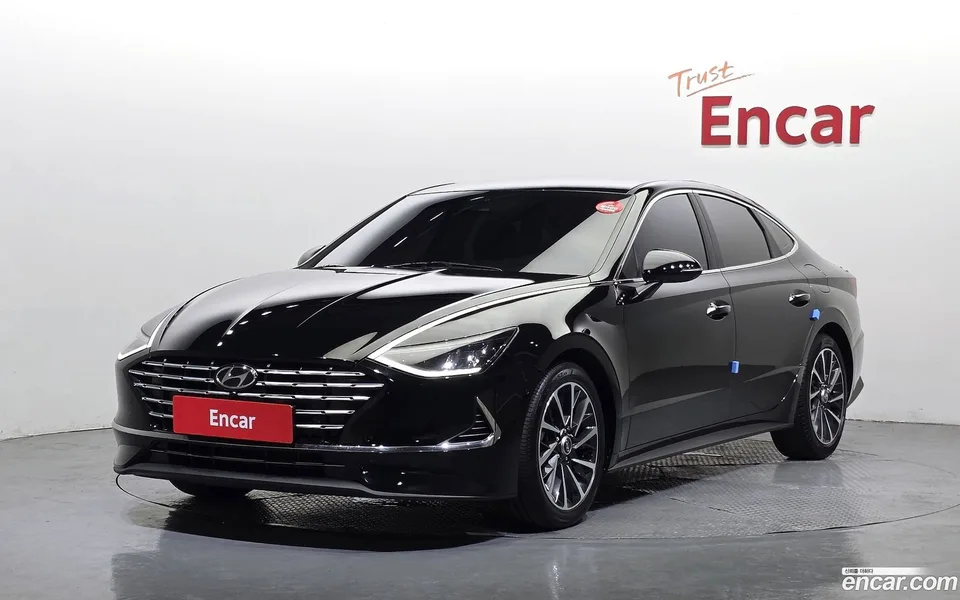 Hyundai Sonata Hybrid 2022 — photo 1, buy with delivery to Moscow