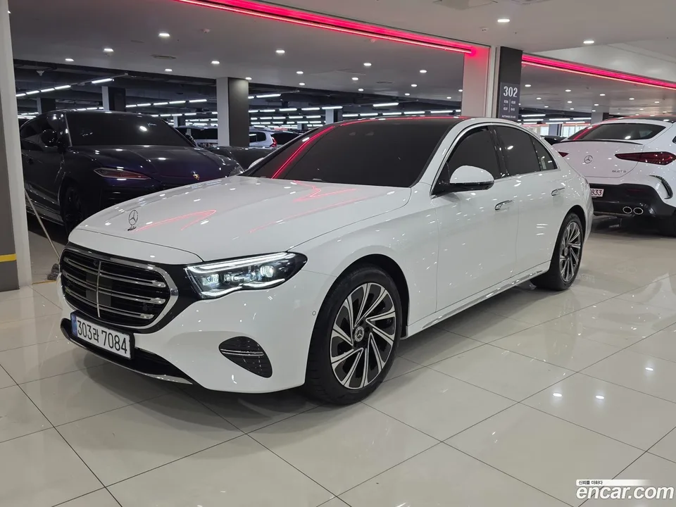 Mercedes-Benz E-Class E300 4MATIC 2025 — photo 1, buy with delivery to Moscow