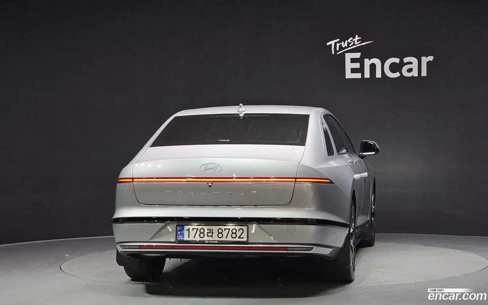 Hyundai Grandeur 3.5 2WD 2022 — thumbnail 4