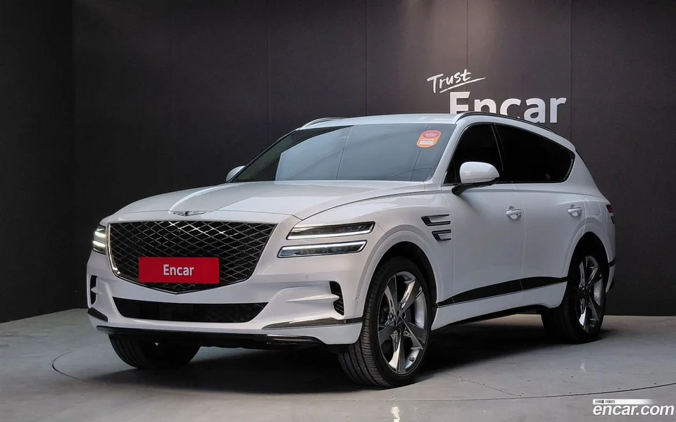Genesis GV80 2.5T AWD 2023 — photo 1, buy with delivery to Moscow