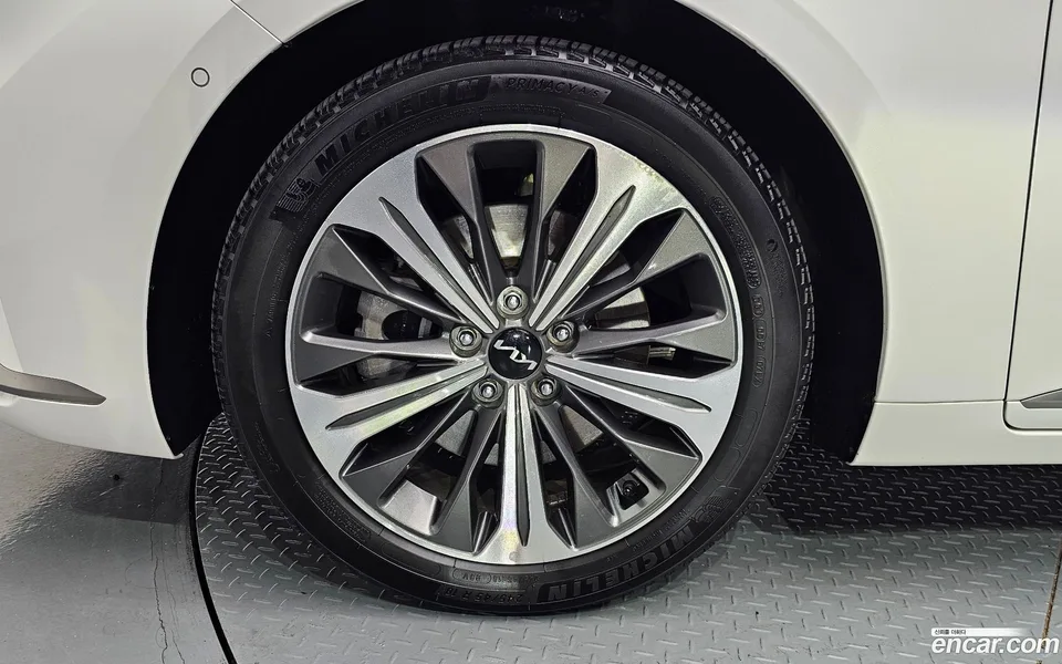 Kia K8 2.5 2WD 2023 — thumbnail 2