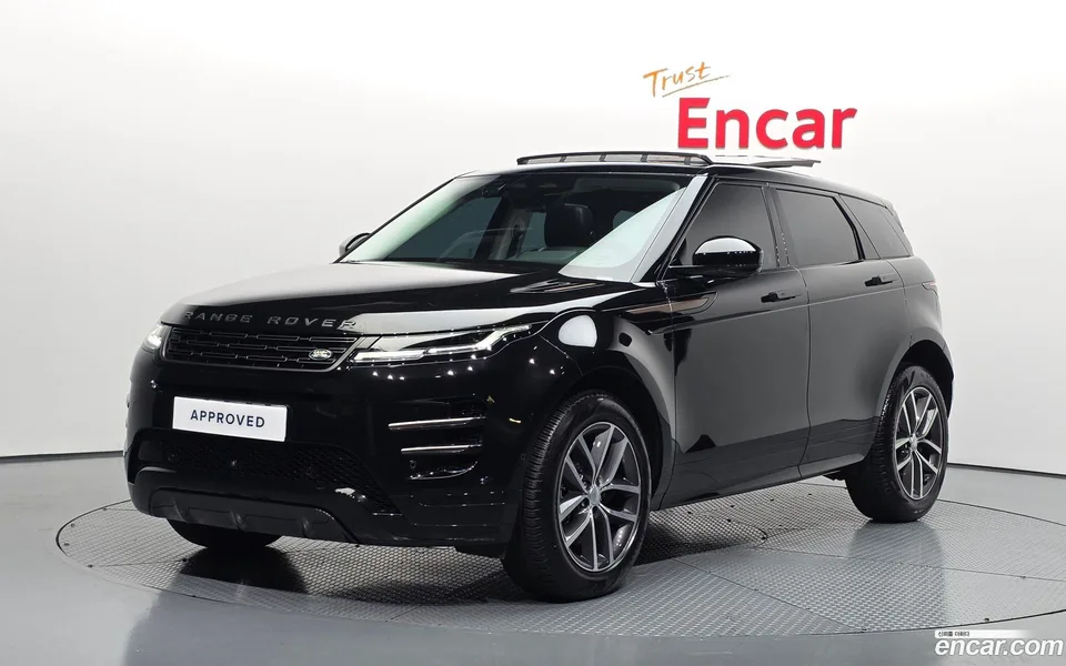 Land Rover Range Rover Evoque P250 SE 2025 — photo 1, buy with delivery to Moscow