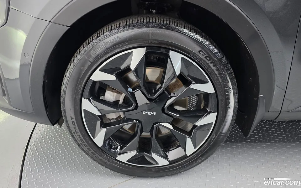 Kia Sorento 2.5T 2WD 2023 — thumbnail 5