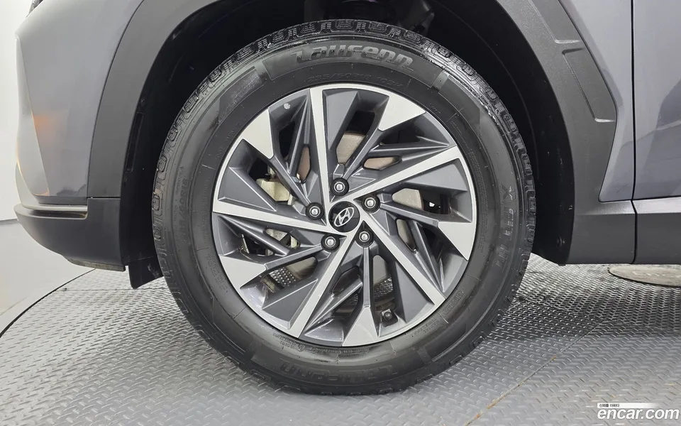 Hyundai Tucson 2.0 4WD 2023 — thumbnail 2